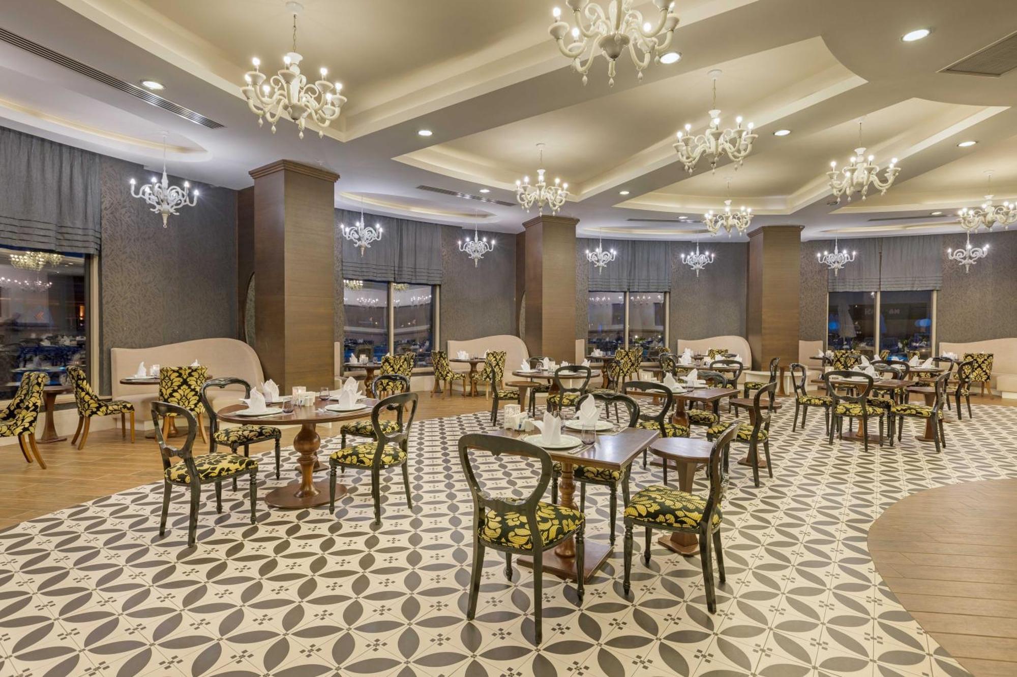 Hotel Kirman Belazur &