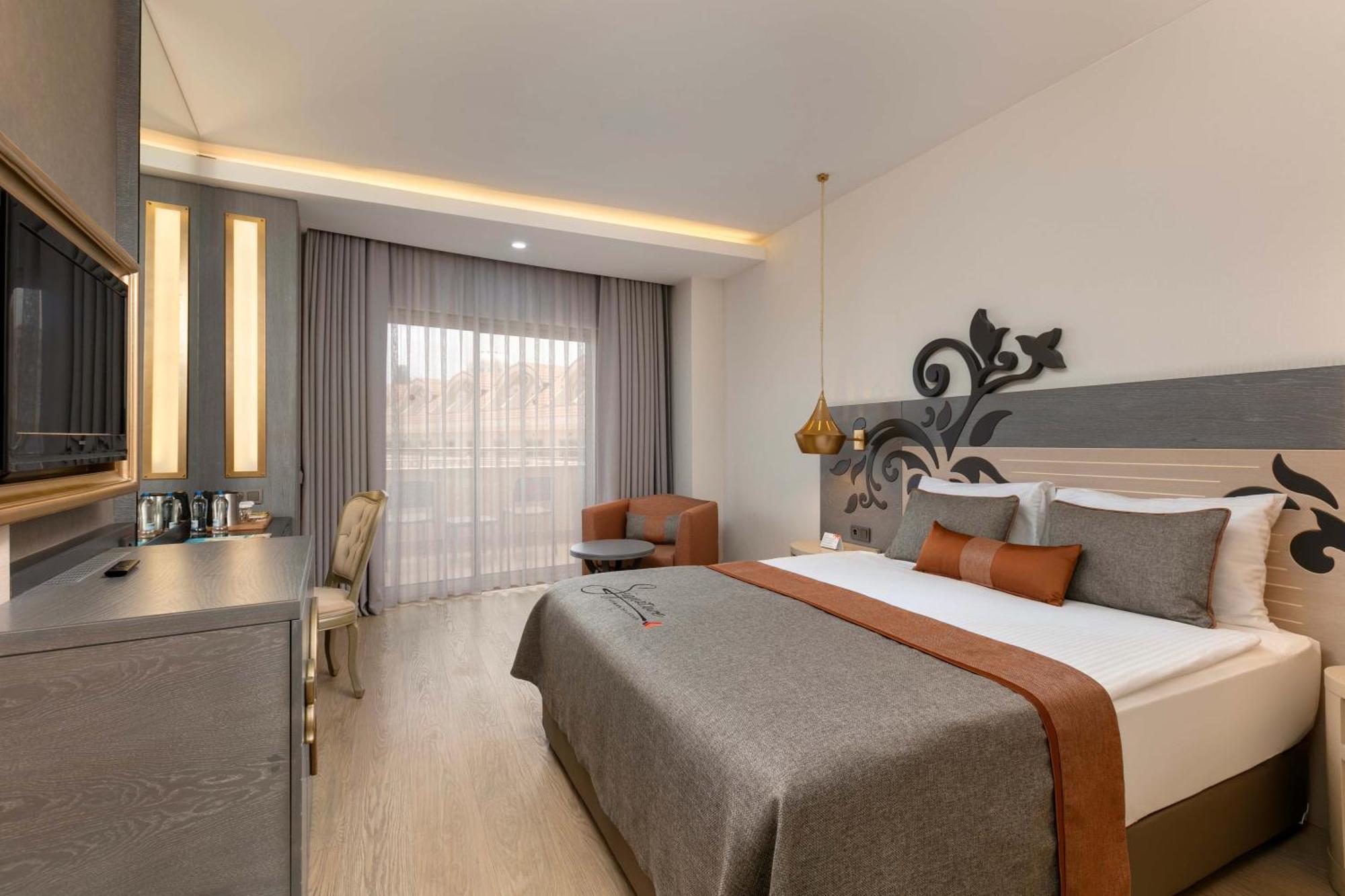 Hotel Kirman Belazur &